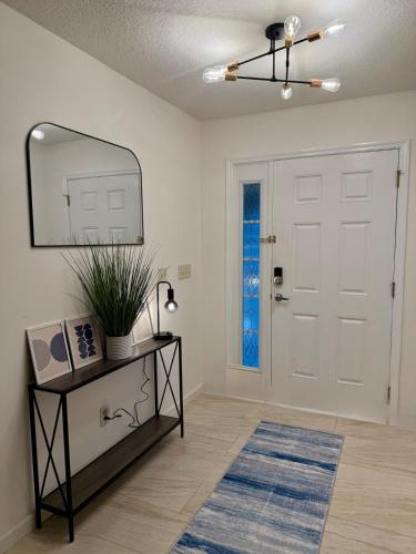 Cozy 4 bedroom home with HUGE yard in Brunswick in Brunswick
