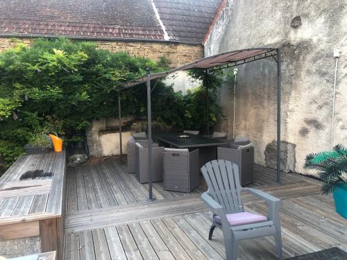 Charmante maison au cœur des vignes in Paris-l'Hopital (Burgundy)