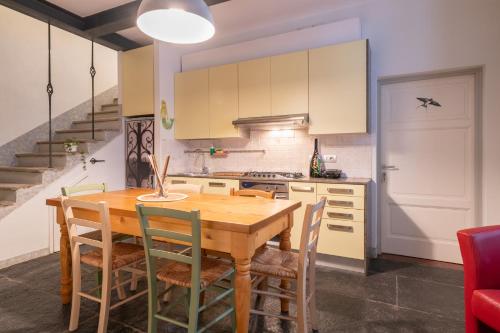 Kitchen, CHIAVE DI VOLTA Lovely Guesthouse with Terrace in Varenna