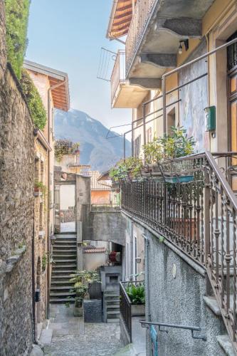 Surrounding environment, CHIAVE DI VOLTA Lovely Guesthouse with Terrace in Varenna