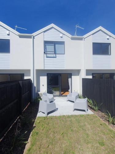 City Fringe Hideout - 2 Bed With Car Park in Phillpstown