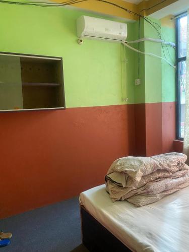 Divya Hotel and Guest House in Mahakali