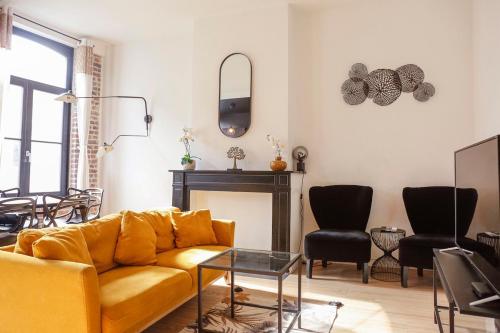 Absolute Charm 3 Bedroom 3 Bathroom with AC EU District