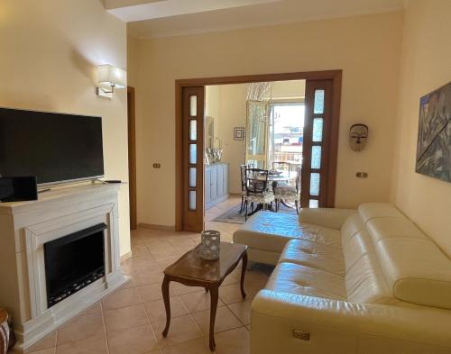 MARIA TERESA Apartment - Sophisticated Living and City Links - Quartiere TRIESTE, Rome (photo 7)