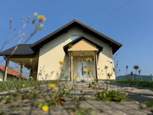 Seoska kučica-Oaza mira Fojnica Seoska kučica-Oaza mira Fojnica