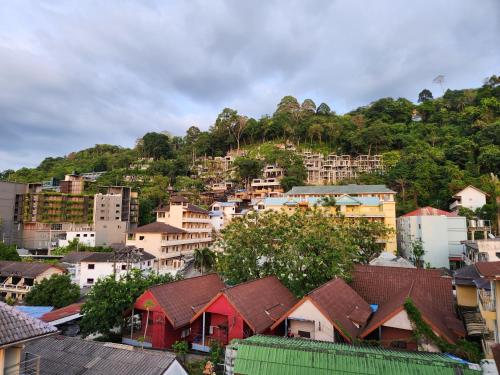 Sunshine Guesthouse Nanai Patong