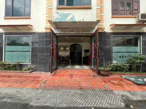 Hong Kong 2 Hotel Thai Binh City - 숙소 외관