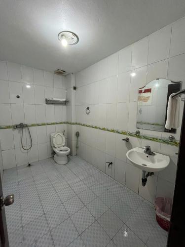 Hong Kong 2 Hotel Thai Binh City - 화장실