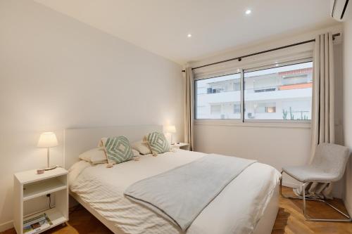 Newly renovated charming downtown apartment