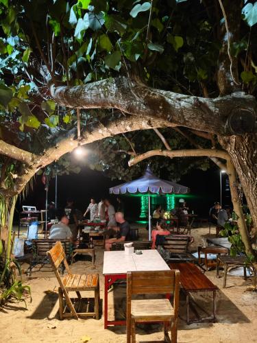 Yuyu golden beach hotel near Long Beach