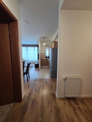 One-Bedroom Apartment image 5