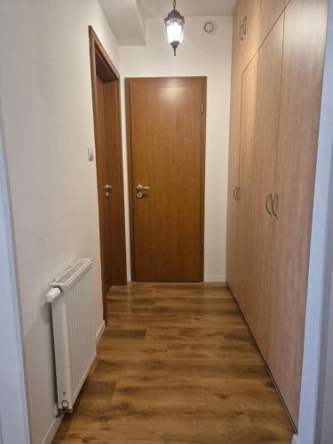 One-Bedroom Apartment image 6