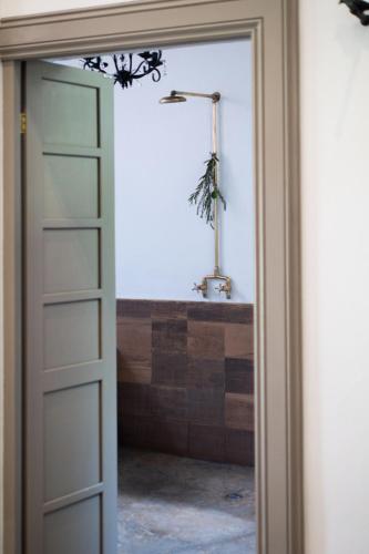 Double or Twin Room with Private Bathroom image 10