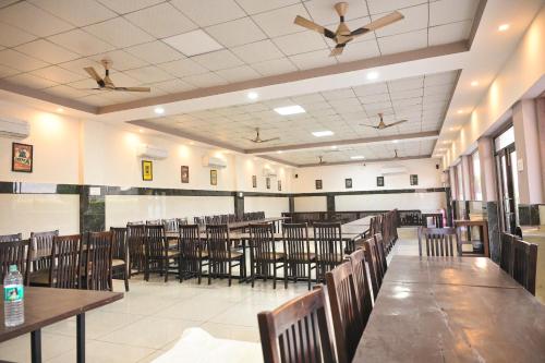 ห้องจัดเลี้ยง, Apple Resort & Restaurant in สิโรดิ