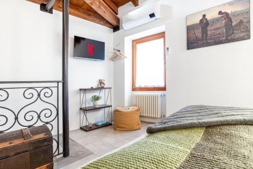 Casa Guzz - the house in the village, Nesso (foto 8)