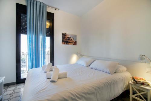 Apartment with Balcony image 3