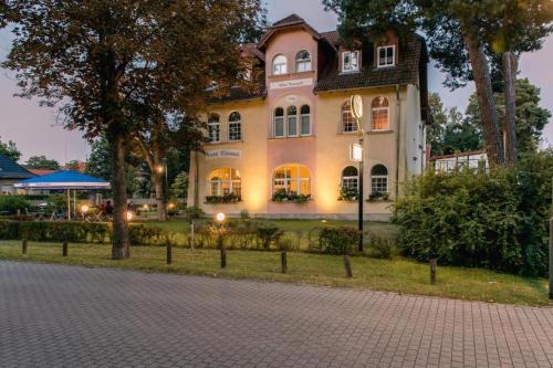Hotel & Restaurant Raueneck in Bad Saarow, Deutschland