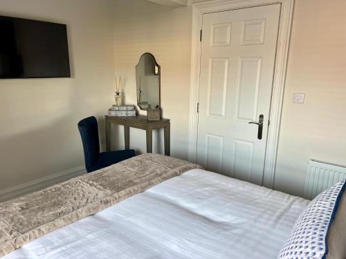 No 50 - Beautiful apartment in Liverpool Sleeps 4, Liverpool (photo 7)