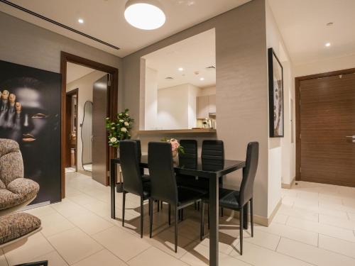 Luxury 2BR | Stunning Amenities - image 14