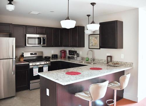 Downtown Aurora River Facing Gem