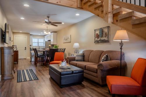 3BR WALK-IN with Loft - Pool - Lake Access - FREE TICKETS INCLUDED - RH230B · Forsyth