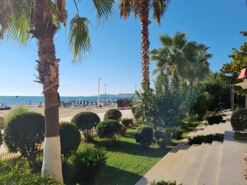 Apartment with Sea View image 4