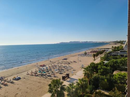 Apartment with Sea View image 2
