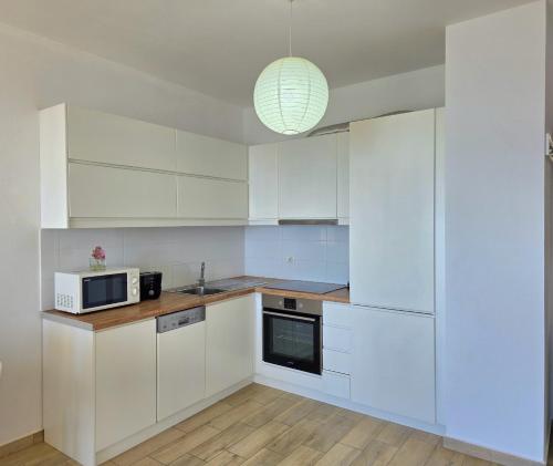 Apartment with Sea View image 8