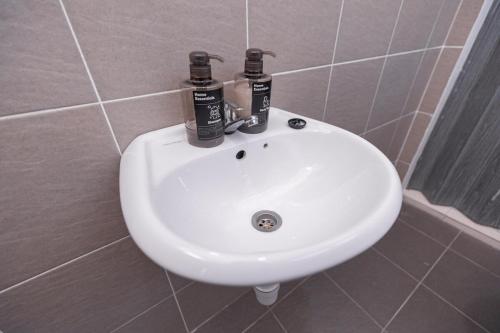 Taiping Bali Home 5R3B, 7mins-Tpg Lake Gardens Taiping Bali Home 5R3B, 7mins-Tpg Lake Gardens