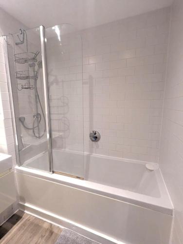 Modern Large Flat 1min to Stockwell Station with Skyscraper View, Londres (photo 3)