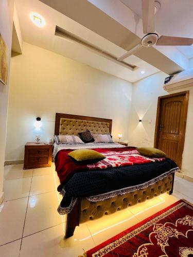 One-Bedroom Apartment image 7