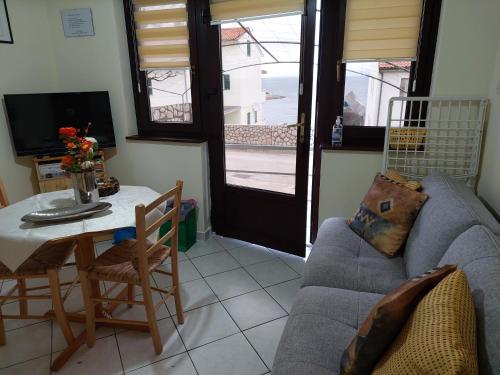 Apartment with Sea View image 7