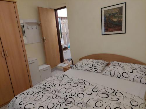Apartment with Sea View image 6