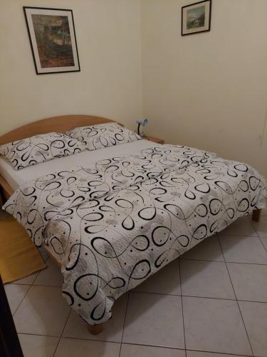Apartment with Sea View image 5