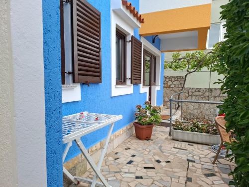 Apartment with Sea View image 4