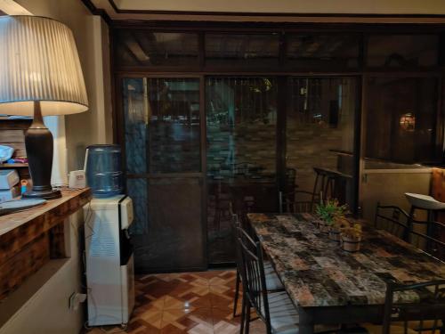 Facilities, Spacious 3-Floor  6-BR Home, Pool, BBQ, KTV, WIFI near Davao Butterfly House