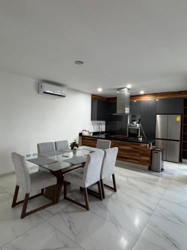 Casa amplia in Fraccionamiento del Camino