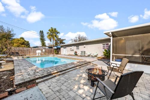 Orlando Airport Vacation Home Pet Friendly near Barry University School of Law