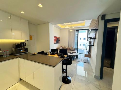 Great deal Magnificent Brand New with Private PooL, Dubaï (photo 4)