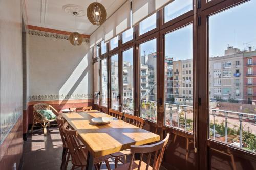 Central Apartments Barcelona - image 2