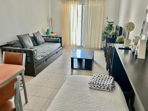 One-Bedroom Apartment image 6