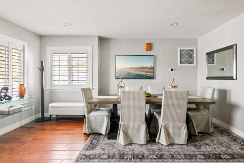 Cozy 3BR Steps to Dining & Attractions