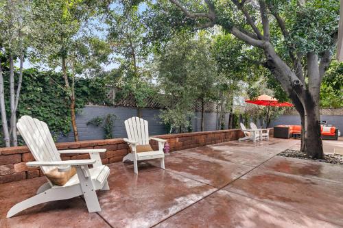 Cozy 3BR Steps to Dining & Attractions