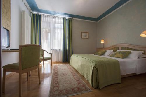 1 twin bed
