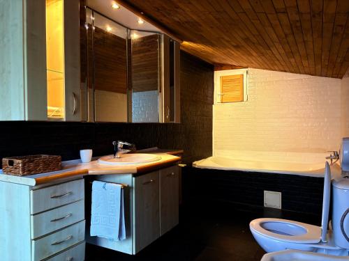 Vannas istaba, CABANA ȘTIMA - CAZANELE DUNĂRII -Șvinița (CABANA STIMA - CAZANELE DUNARII -Svinita) in Svinita