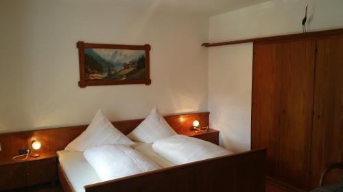 Double Room with Private Bathroom (1)