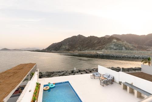 Beach, Al Dana Vitamin Sea Villa  By Gesamar Holiday Home in Ishwais