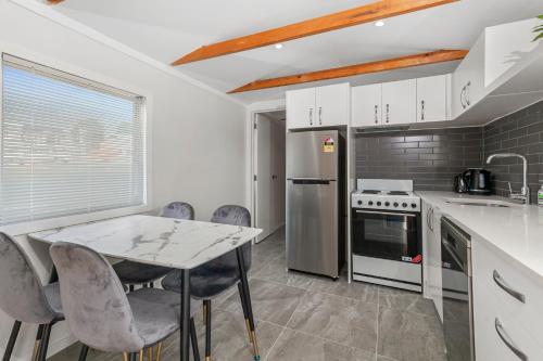 فندق بونامو (Poenamo Hotel) in الشاطئ الشمالي