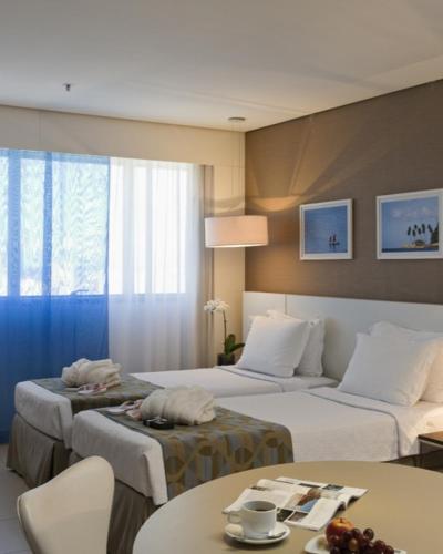 Standard Twin - 2 Single Beds image 3