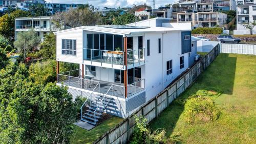 George8- The Ultimate, Family Beach House! - Mooloolaba